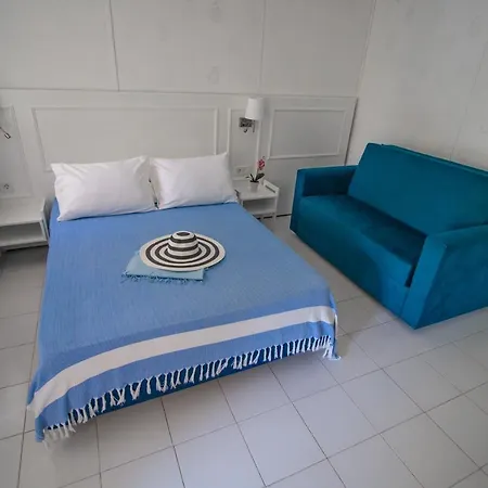 Blue & White Holiday park
