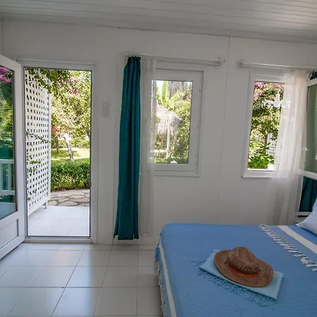 Blue & White Holiday park 3*