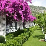 Holiday park Blue & White 3*